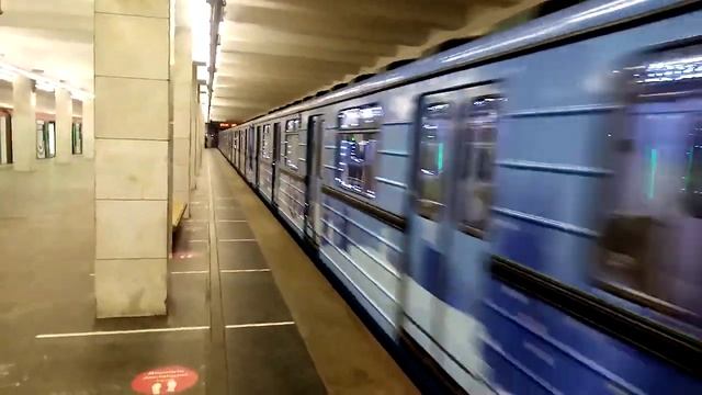 ТКЛ метро. Новогодний ЕЖ-3/Ем508т "Ёжик". Дневной маршрут : Котельники - Планерная - Котельники. смотреть онлайн