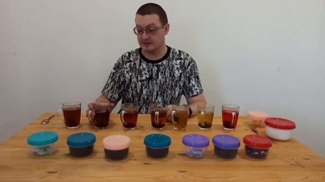 Эксперимент с завариванием чёрного и зелёного чая смотреть онлайн