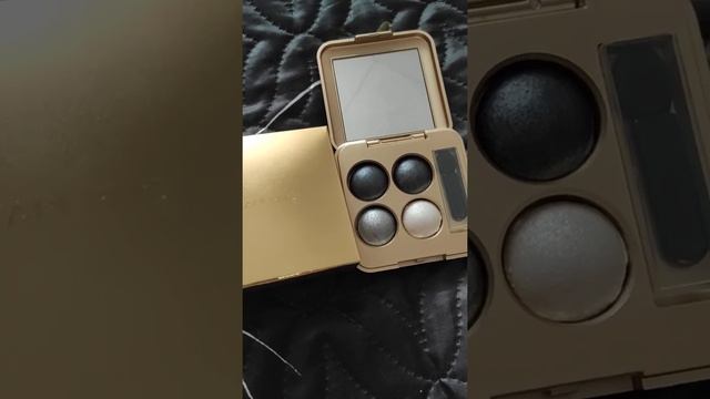 Запечённые тени для век «Ослепительный взгляд», тон «Графитовое удовольствие» смотреть онлайн