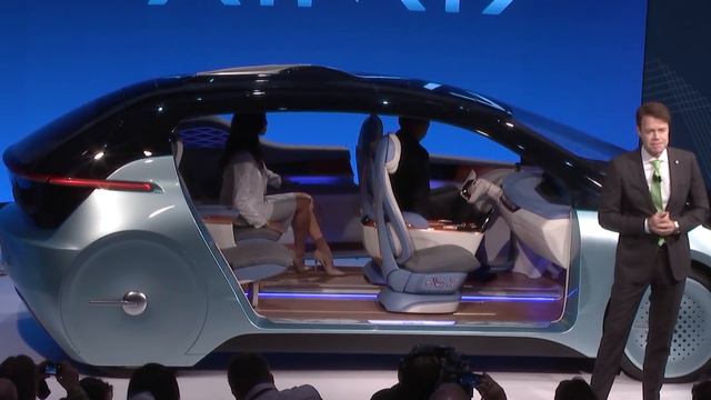 Yanfeng Automotive Interiors debuts XiM17 concept at NAIAS смотреть онлайн