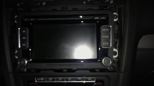 Best Headunit for MK6 Golf R! RCD330 Unboxing and Install смотреть онлайн