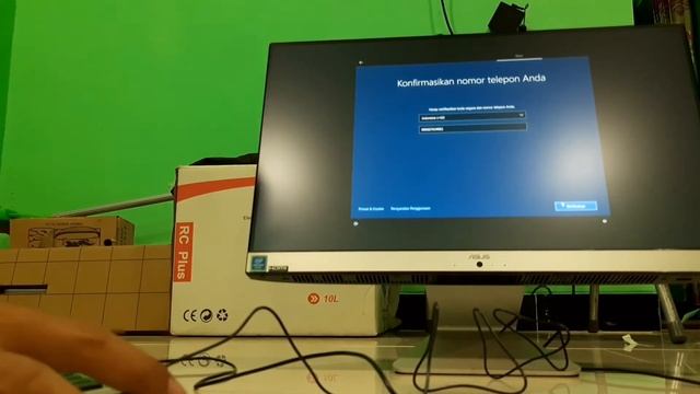 PC All in one Asus V222 Series смотреть онлайн