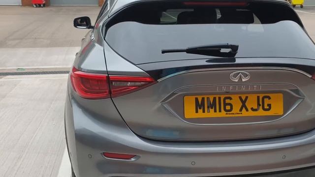 Infiniti Q30 2.2d Premium смотреть онлайн