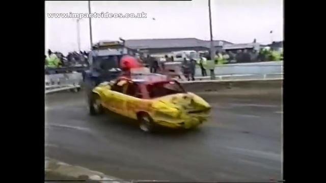 Swaffham Raceway Unlimited Bangers Icebreaker 2000 Impact Videos смотреть онлайн