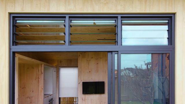 NEVER TOO SMALL Backyard Self-Contained Small Home - 20sqm/215sqft смотреть онлайн