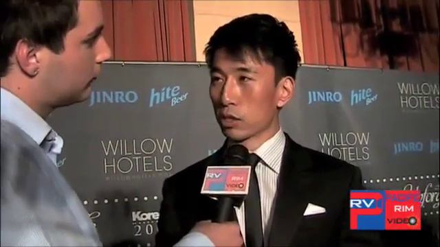 James Kyson Lee of Heroes at the KoreAM Awards 2009 смотреть онлайн