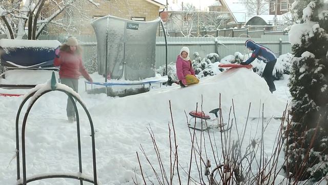 ПАПА МАМА И 6 детей😄 ЧЕМ ЗАНЯта СЕМЬЯ с утра до вечера 😁 смотреть онлайн