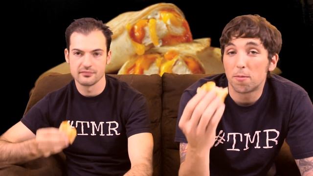 Dairy Queen Buffalo Chicken Snack Melt - The Two Minute Reviews - Ep. 563 #TMR смотреть онлайн