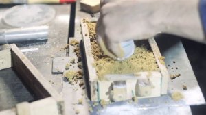 Литье алюминия в песчаную форму ( песок + бентонит ) - РУЧКА КПП АВТОМОБИЛЯ