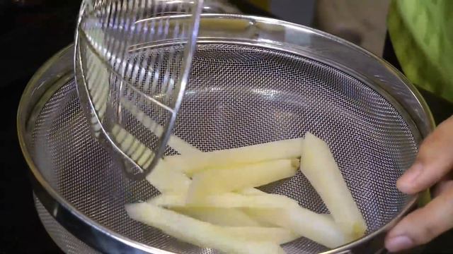 How to make French Fries at home | Secret Tip to keep fries Crisp | Homemade Crispy French Fries | смотреть онлайн