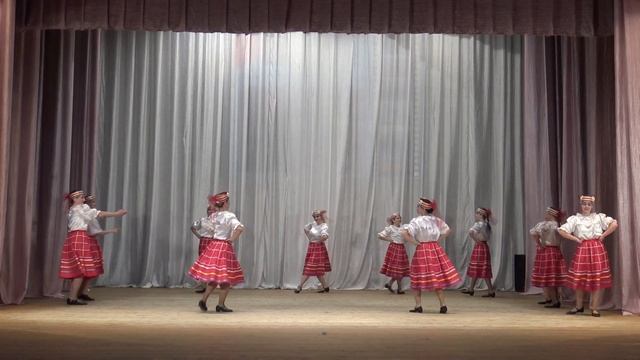Народный хореографический ансамбль "Россияночка", "Орловская матаня" смотреть онлайн