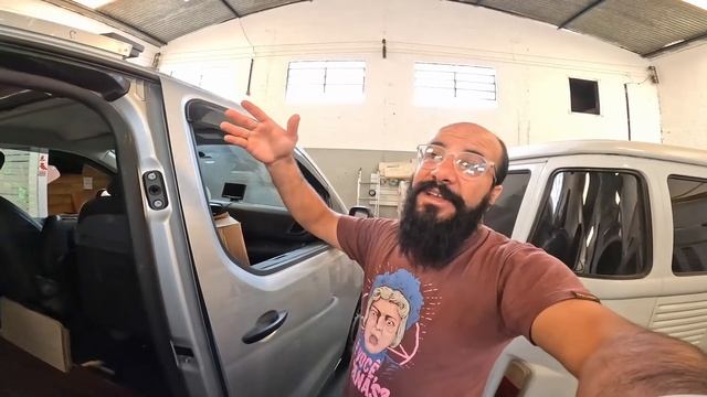 PRIMEIRA DO BRASIL - Peugeot Expert com teto POPUP! смотреть онлайн