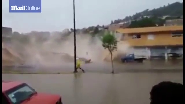 Тихо упало здание смотреть онлайн