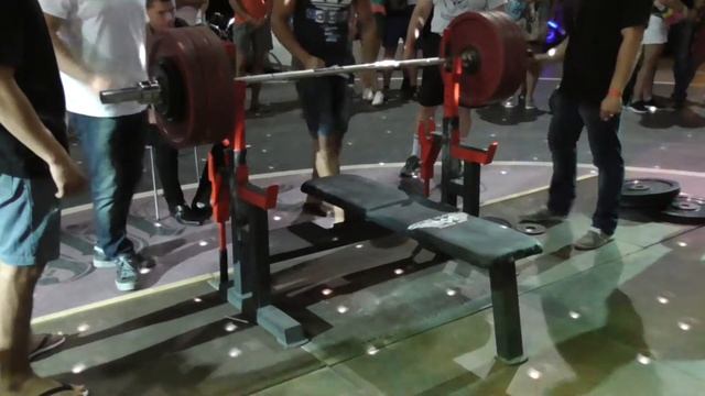 Парфенов Евгений. Жим лежа 190 кг. GYM200 2015 (UPC) смотреть онлайн