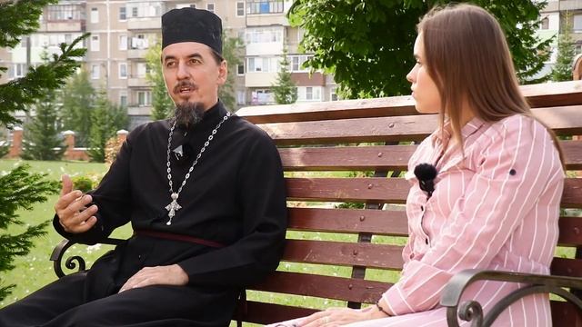 "Батюшка, подскажите,при крещении мне дали одно имя, а называют меня иным именем. Правильно ли это? смотреть онлайн