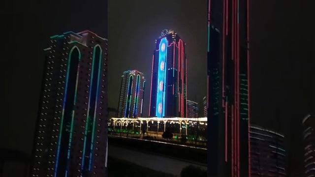 Чечня. Новый Грозный. Мечеть. Гостеприимный народ смотреть онлайн