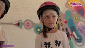 Учимся кататься на роликах