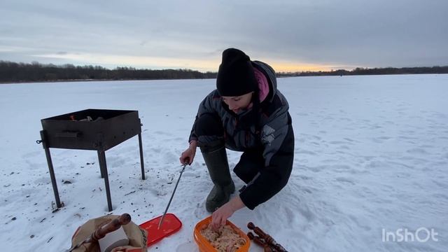 Зимняя рыбалка на жерлицы 2022. Озеро Зайково. Отдых продолжается, Беларусь. смотреть онлайн