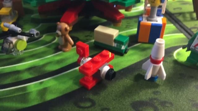 Lego Creator - Зимний Магазин Игрушек! Новогодний обзор! смотреть онлайн