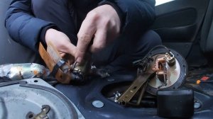 Мазда фамилия BHALP.Z5. Почему не заводится? Заглохла..причина.. БЕНЗОНАСОС