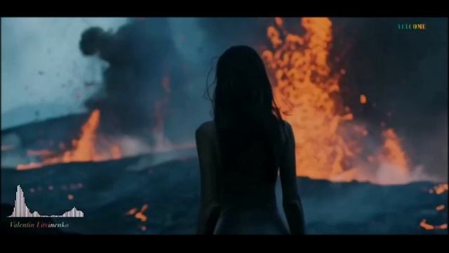 Euro Martina Drop Your Mask