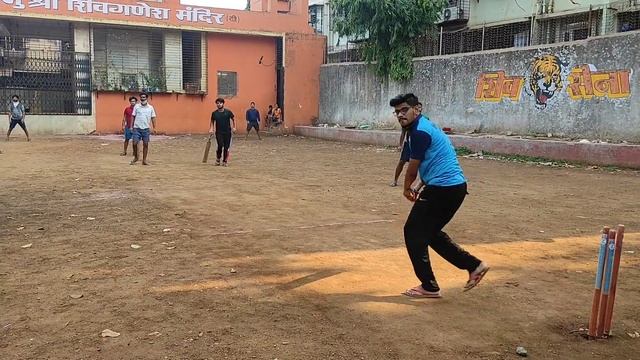 how to play tab sweep shots to legendary baller of underarm cricket Nitin Kandalkar смотреть онлайн