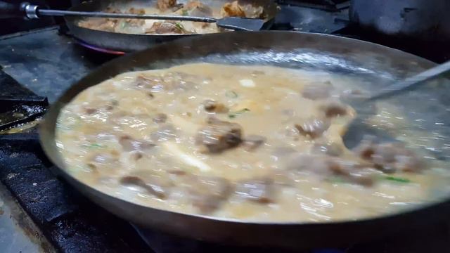 Butt Karahi Recipe | Mutton Karahi | Desi Murgh Karahi | Mubashir Saddique | Village Food Secrets смотреть онлайн