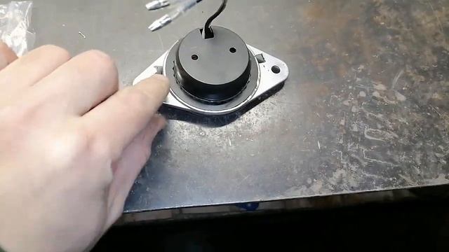 Замена штатных рупоров Toyota Prius на DL Audio Raven Easy Install Neo Tweeter смотреть онлайн