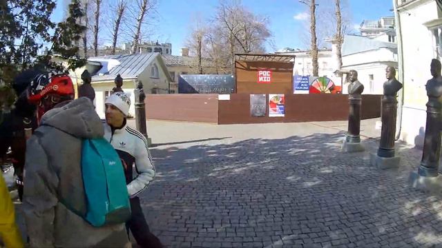 Покатушка-экскурсия на моноколесе по центру Москвы смотреть онлайн