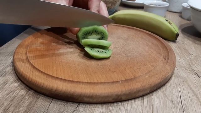 Готовь каждое утро и получай энергию. Овсянка на завтрак. [Oatmeal for breakfast] смотреть онлайн