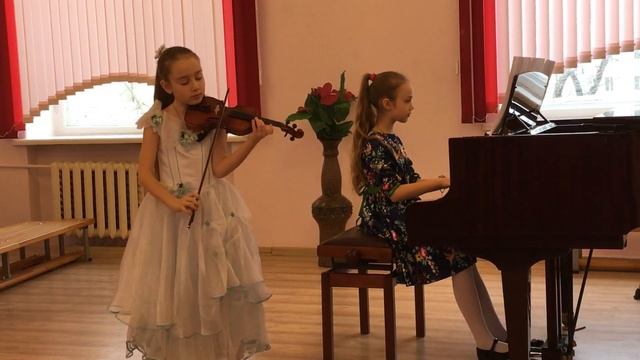 Дуэт Матвеева Анна и Москалева София. Дж. Бонончини «Рондо» В. Солтан «Мелодия» смотреть онлайн