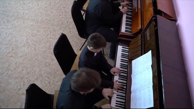 А. Хачатурян. "Танец с саблями". Переложение для 2-х фортепиано в 8 рук С. Кагановича. смотреть онлайн
