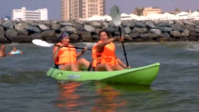 Красавицы Revival Spa на каяках The Ajman Palace, Managed By HMH