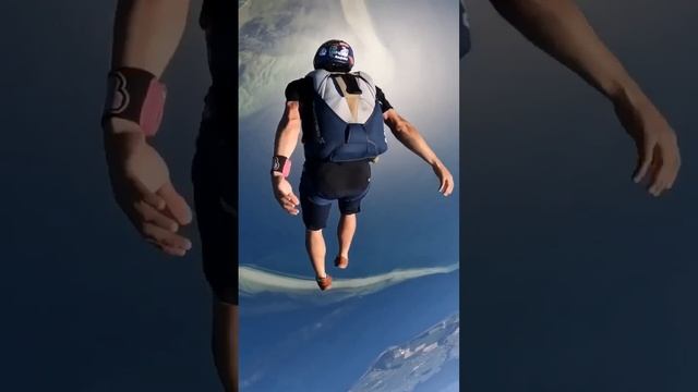 Прыжки с парашютом смотреть онлайн