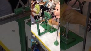 Машина для вшивания волос куклам