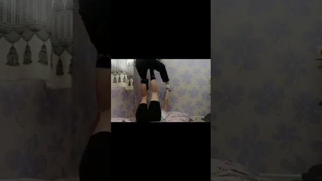 ПОЗЫ ДЛЯ ЙОГИ!!!СМЕШНЫЕ ПОЗЫ ЗНАЧИТ СМЕШНОЕ ВИДЕО!!! смотреть онлайн