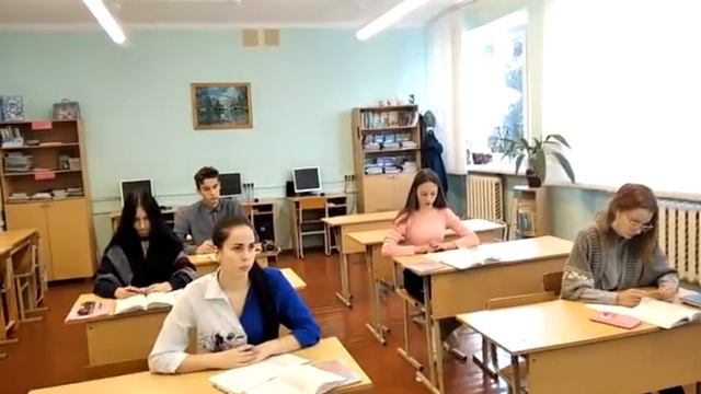 Урок в 11 классе Белицкий детский сад - средняя школа Лидского района смотреть онлайн
