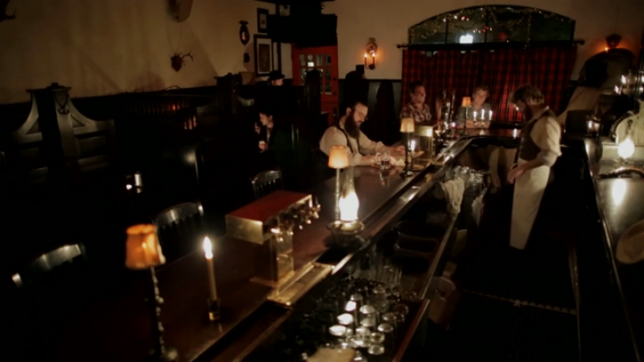 Прикол для друга - отправляем товарища в салун 1860-х смотреть онлайн