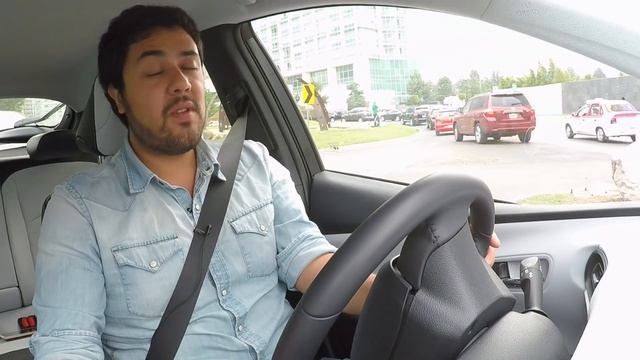 Toyota Prius - Lo que importa es lo de adentro смотреть онлайн