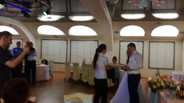 Поздравление друзей молодожёнов смотреть онлайн