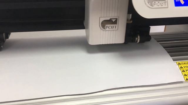 Как работает Режущий плоттер PCut CB 1300 | CREATION CB 1300 смотреть онлайн