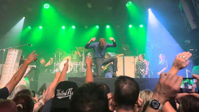 The Killers - Mr. Brightside 50/50 (with Band Exit) - Minneapolis, MN - 7/13/2023