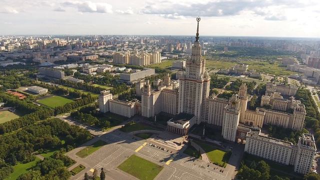 Аренда дрона в Москве. Полет у МГУ смотреть онлайн