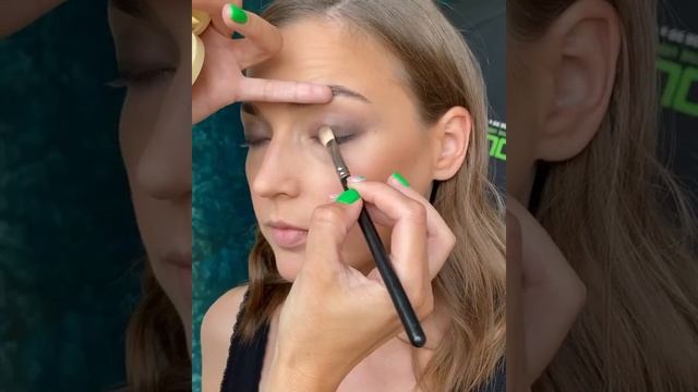 Гелевая подводка для глаз FLOVERA - тон 02 смотреть онлайн