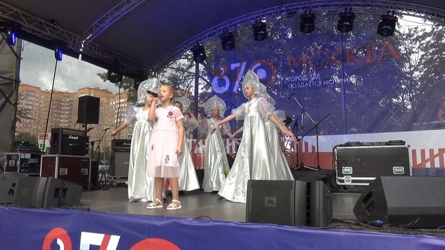 2017.09.10 Танец + песня  «Родина» исп.  Ева Никишкина хореографический ансамбль «Чижовники»