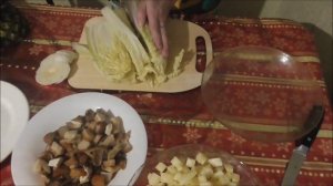 Салат с ананасами и куриной грудкой . Как приготовить салат с ананасами . Самый вкусный салат.