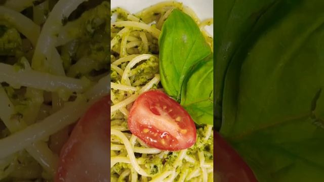 Паста с соусом песто. Итальянская еда за 3 минуты. смотреть онлайн