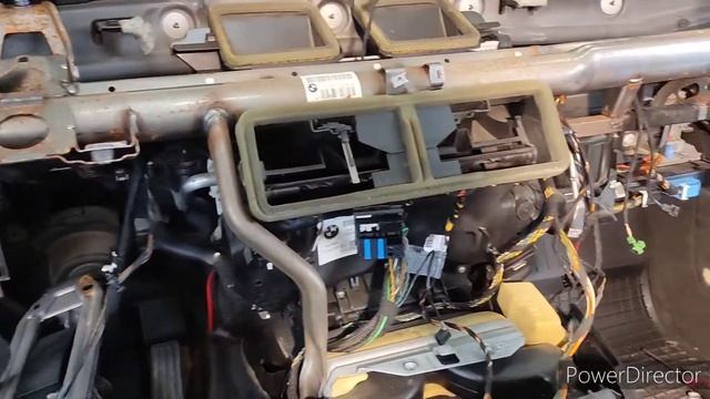 BMW E90 Wymiana parownika. Demontaż deski. Evaporator repleacment смотреть онлайн