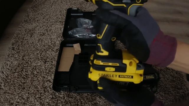 Stanley FatMax V20 18V Cordless Brushless Impact Driver + 4.0Ah Kit Box [Unboxing] #Stanley смотреть онлайн