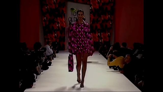 90S SUPERMODEL : CHRISTY TURLINGTON смотреть онлайн